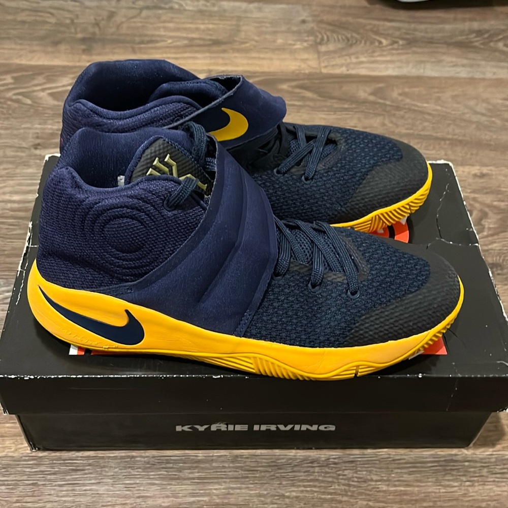 Nike Kyrie 2